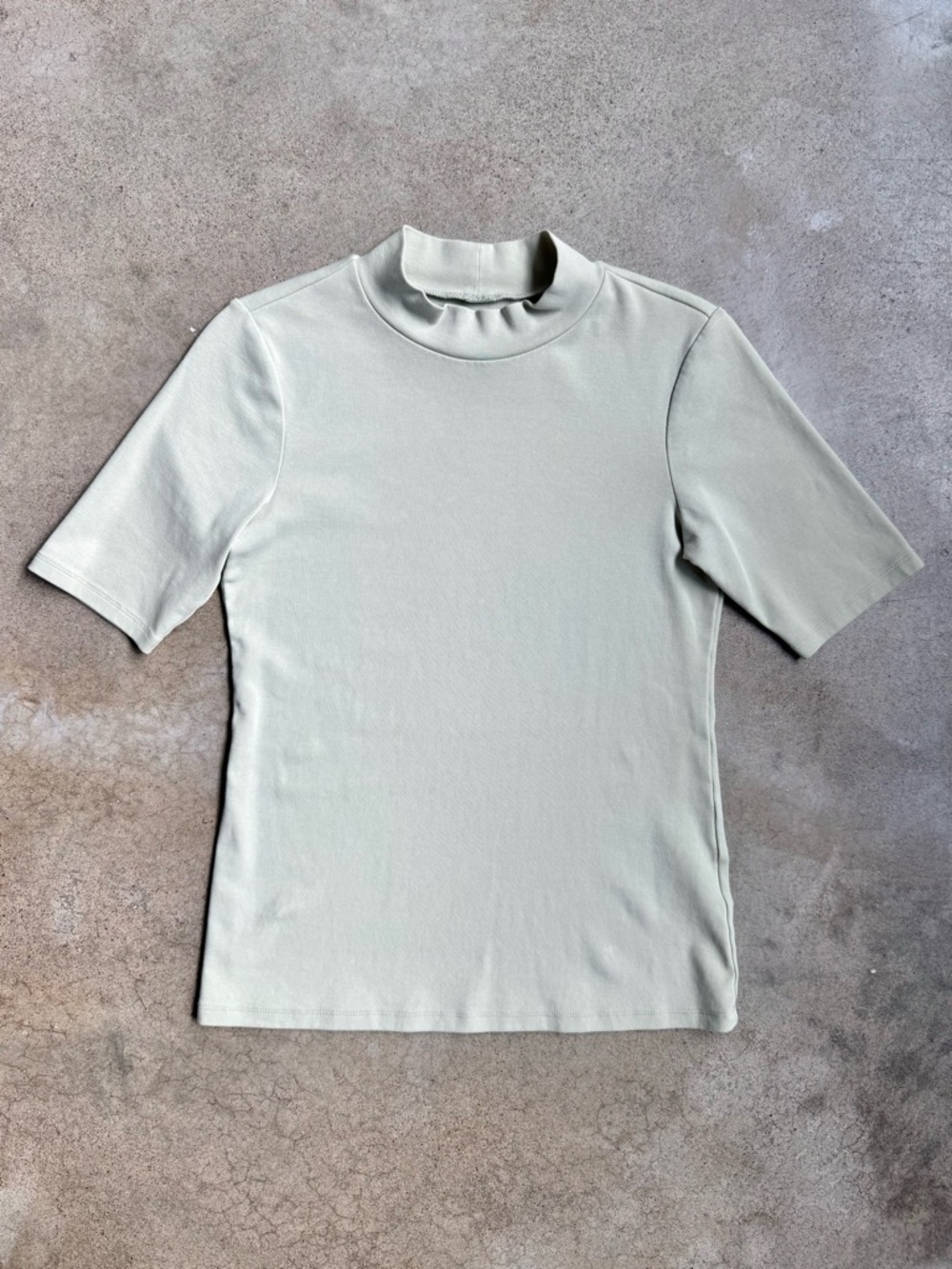 Uniqlo Beige Mock Neck Fitted Tee